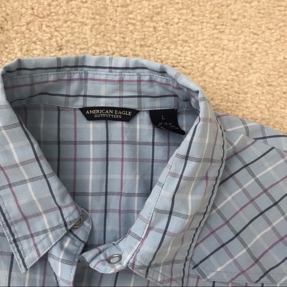 Large Button down - Picture 2 of 3